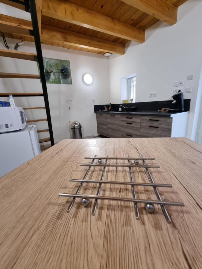 Ferienwohnung Impasse Secrete - Duplex - Wifi Issoire Exterior foto